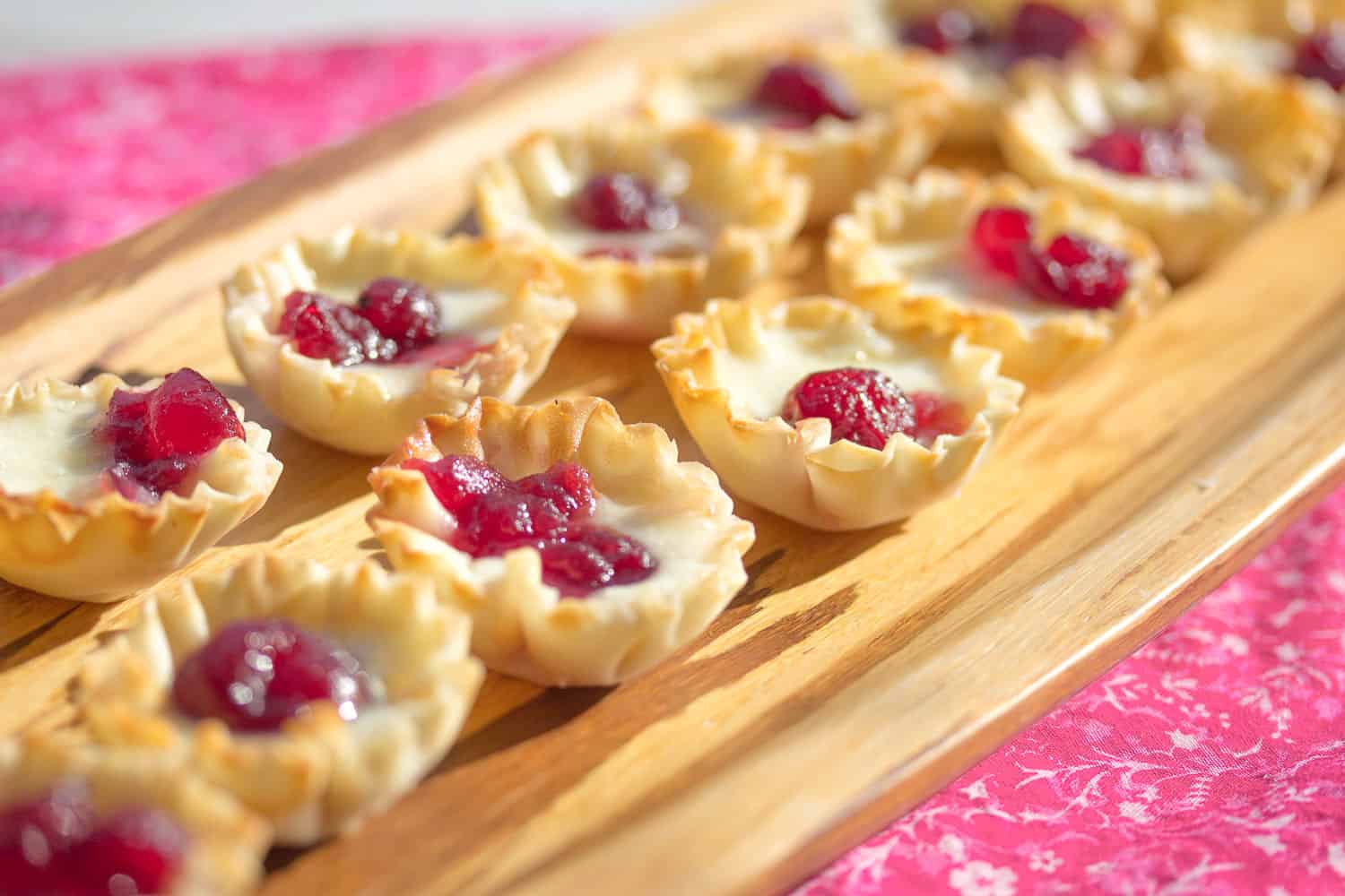 baked brie cups - Feeling Foodish