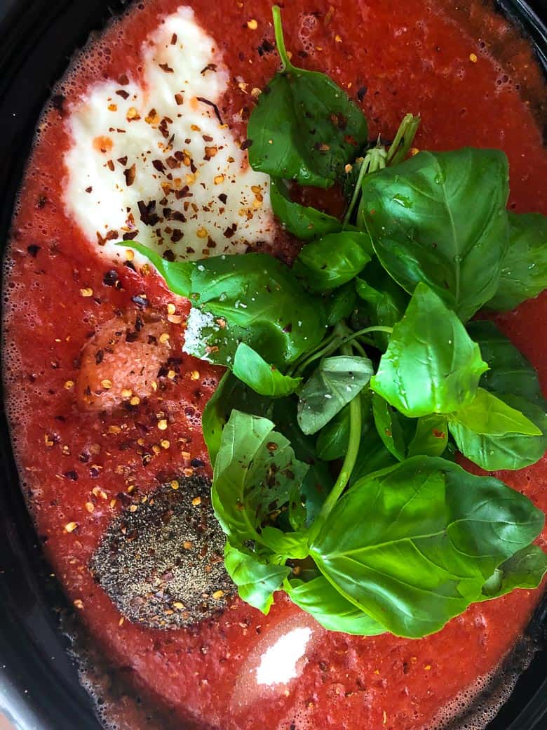 ingredients for homemade spaghetti sauce in the crockpot