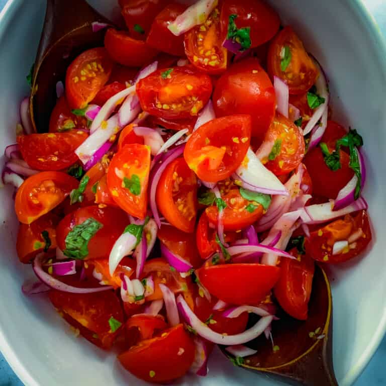 The Easiest Italian Tomato Salad 🍅 🌿