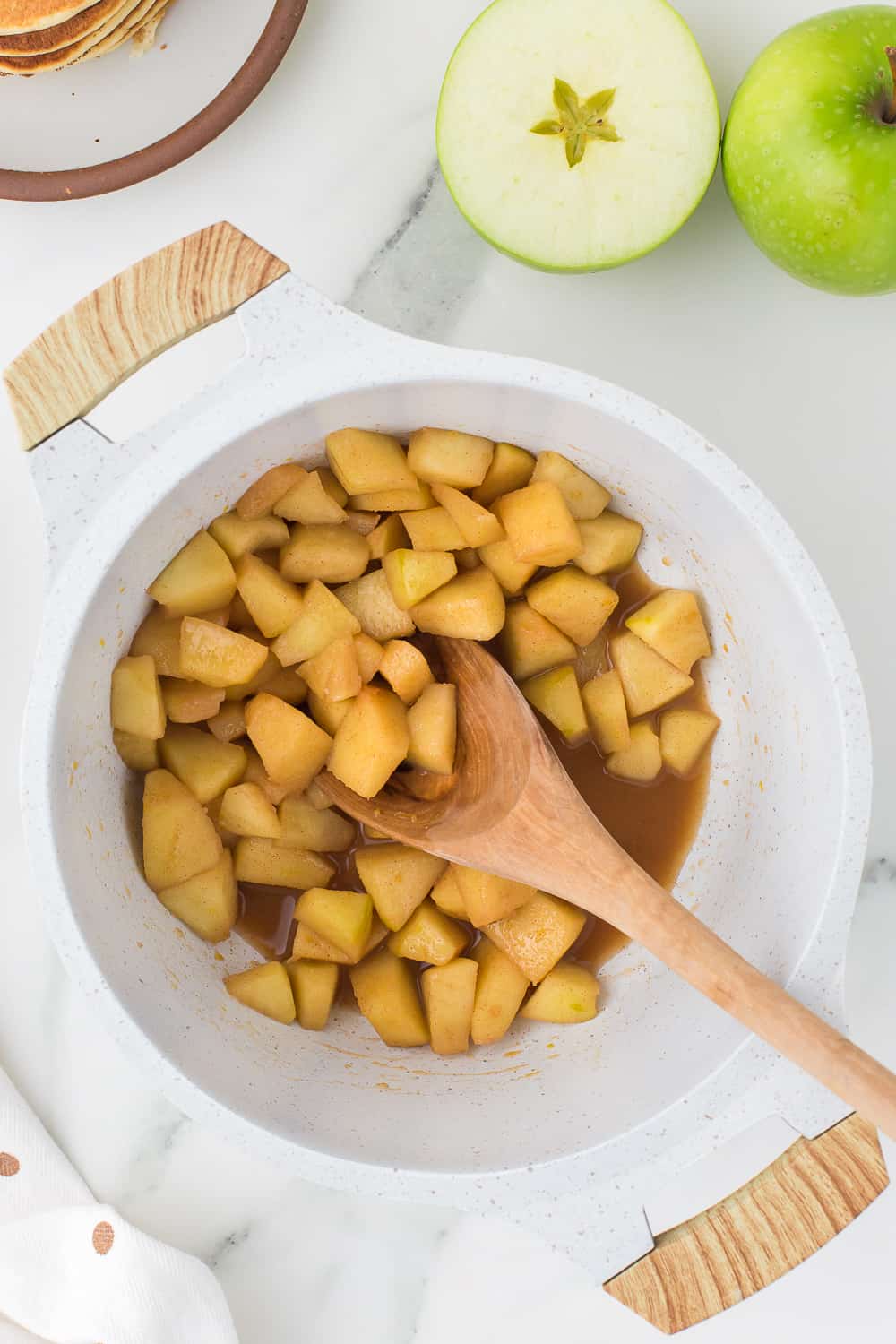 cooking apples in pan