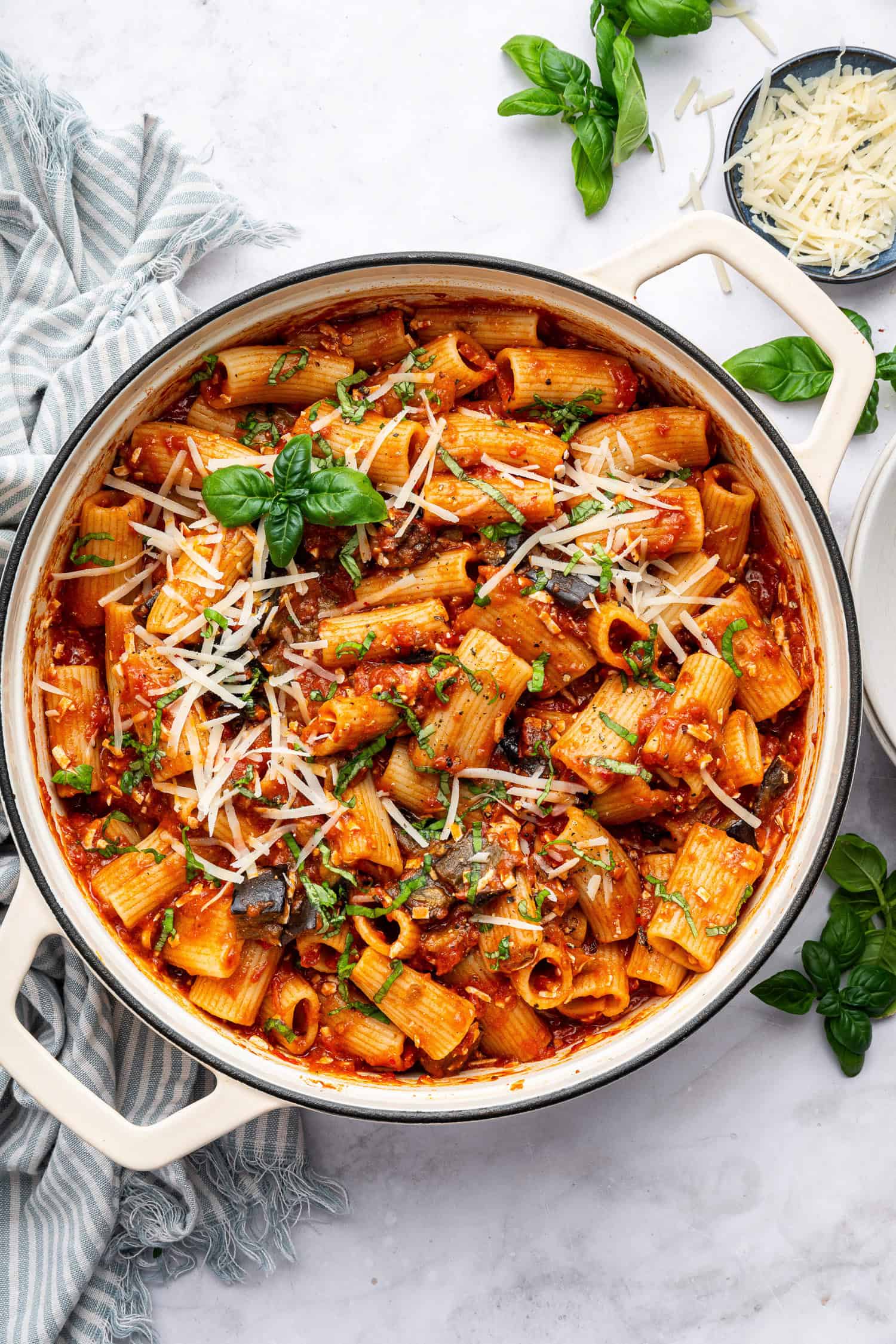 Pasta alla norma in white pot.